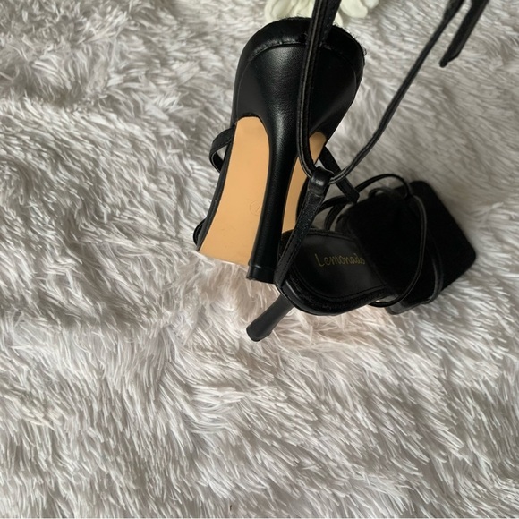 BLACK STRAPPY HEELS SHOES - Picture 5 of 7